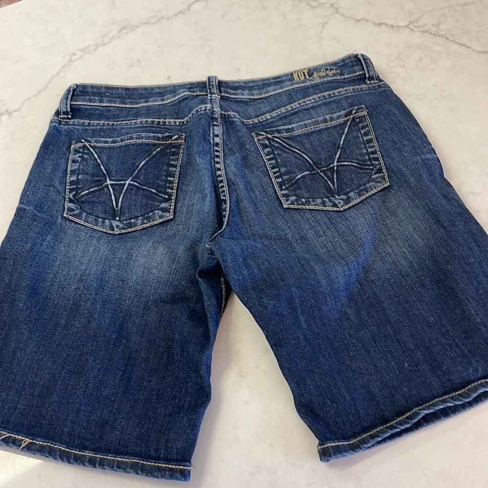 Kut Catherine Size 8 Denim Shorts